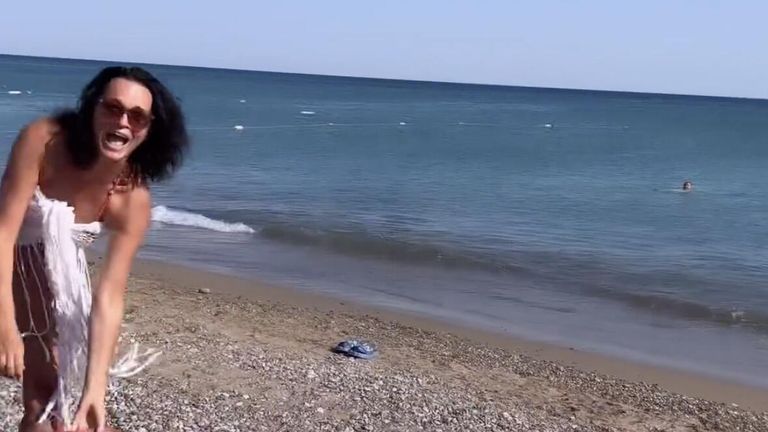 Скриншот видео, опубликованного певицей Славой