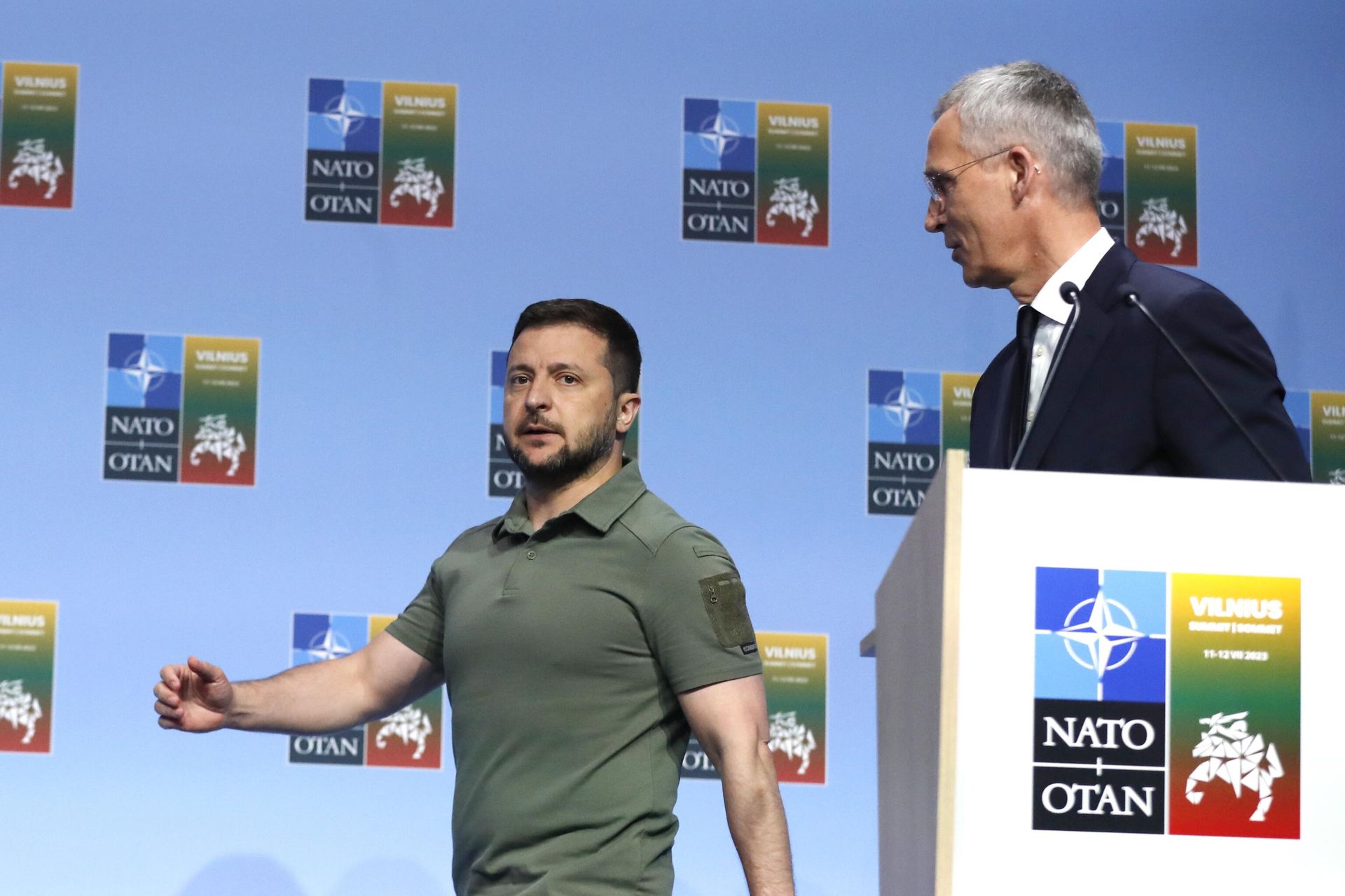 Президент Украины Владимир Зеленский и генеральный секретарь НАТО Йенс Столтенберг на саммите НАТО в Вильнюсе - РИА Новости, 1920, 12.07.2023
