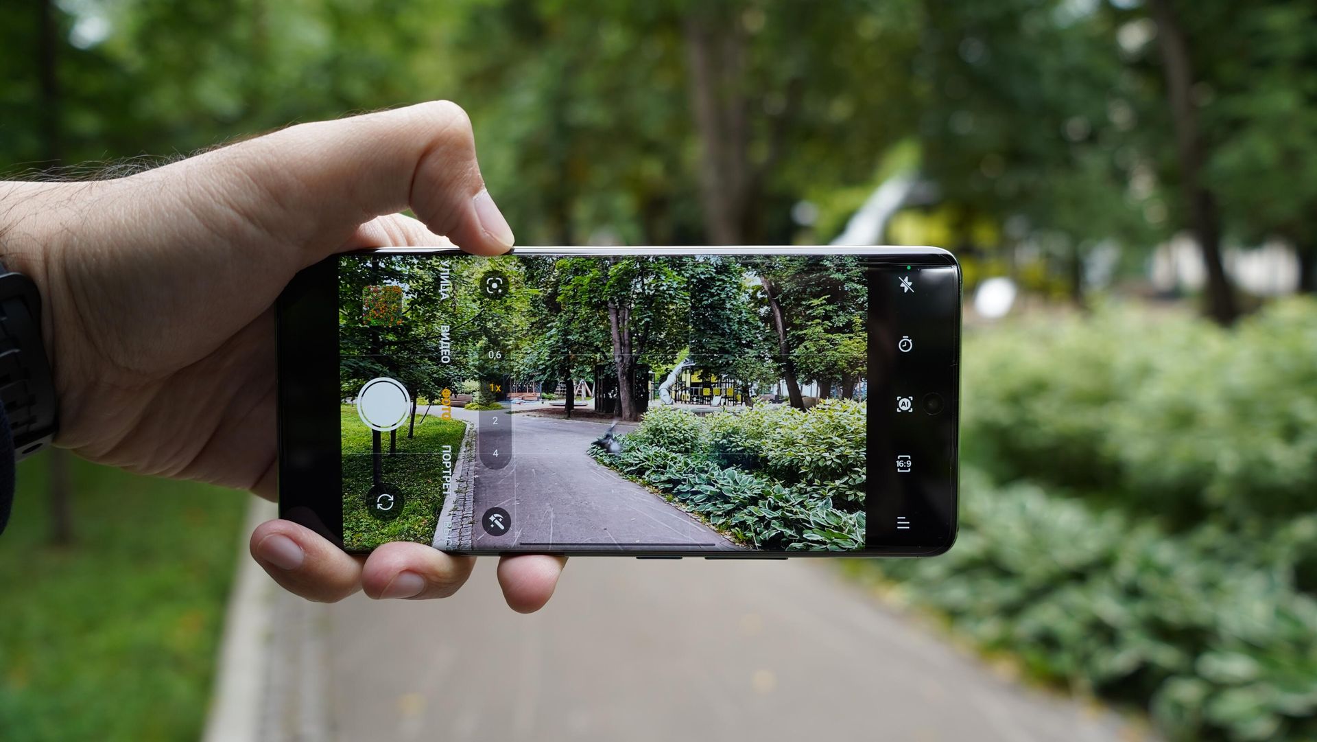 Обзор смартфонов realme 11 Pro и realme 11 Pro+: единство форм Обзор смартфонов realme 11 Pro и realme 11 Pro+: единство форм - РИА Новости, 1920, 12.07.2023