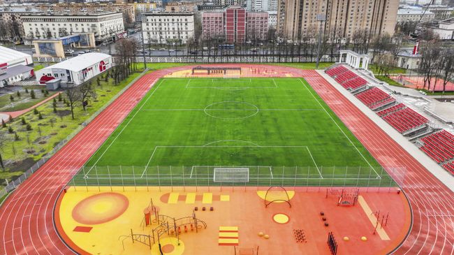 Стадион Авангард в Перове