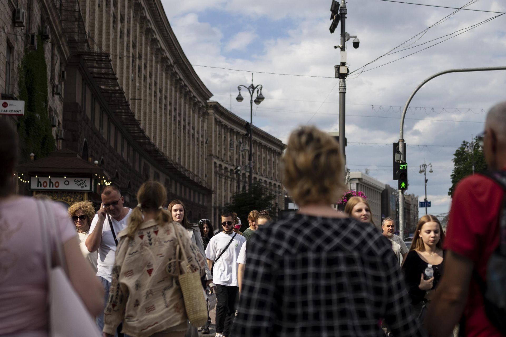 Люди на улице в Киеве, Украина Люди на улице в Киеве, Украина - РИА Новости, 1920, 30.07.2024