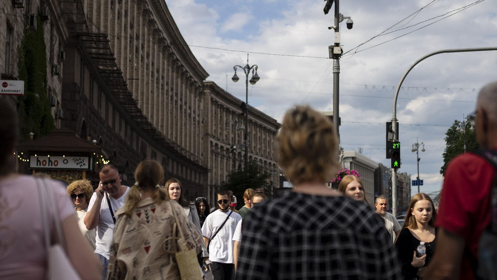 Люди на улице в Киеве, Украина Люди на улице в Киеве, Украина - РИА Новости, 1920, 31.05.2024