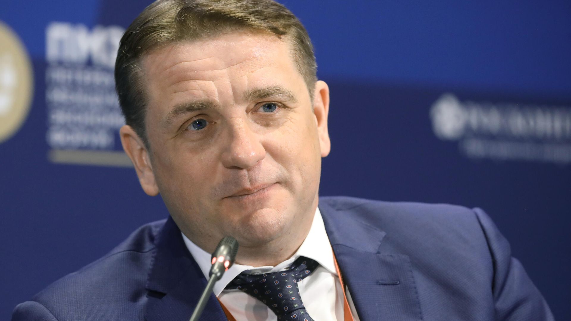 Руководитель Федерального агентства по рыболовству Илья Шестаков во время сессии Портовый разворот: через Запад на Восток? на ПМЭФ-2023 - РИА Новости, 1920