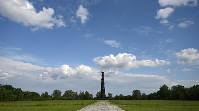 Мемориал на Красном холме в музее-заповеднике Куликово поле Мемориал на Красном холме в музее-заповеднике Куликово поле