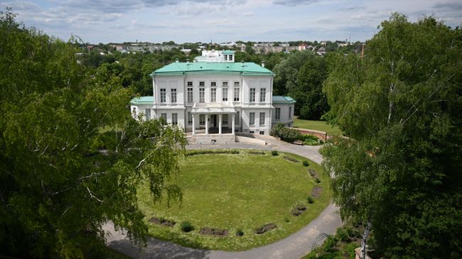 Богородицкий дворец-музей в городе Богородицк Тульской области Богородицкий дворец-музей в городе Богородицк Тульской области