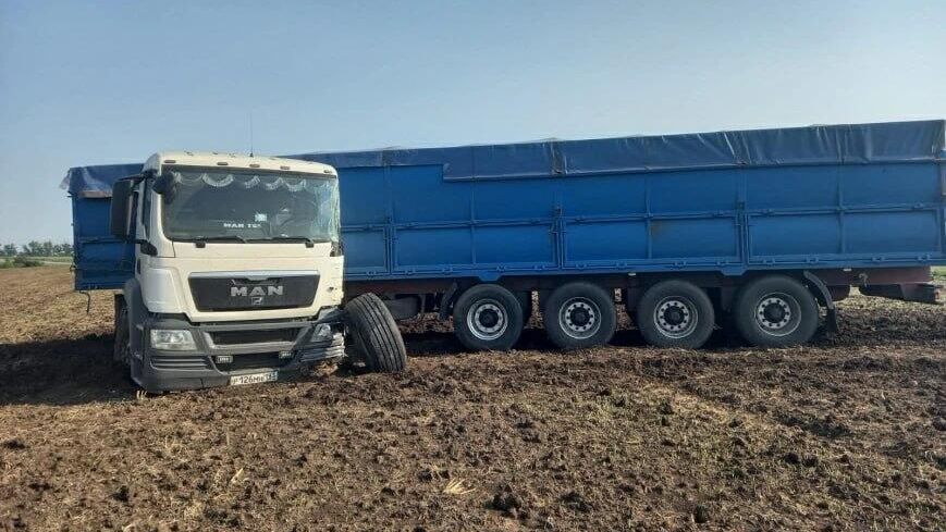 На месте ДТП с участием рейсового автобуса и зерновоза на Кубани На месте ДТП с участием рейсового автобуса и зерновоза на Кубани - РИА Новости, 1920, 15.07.2023