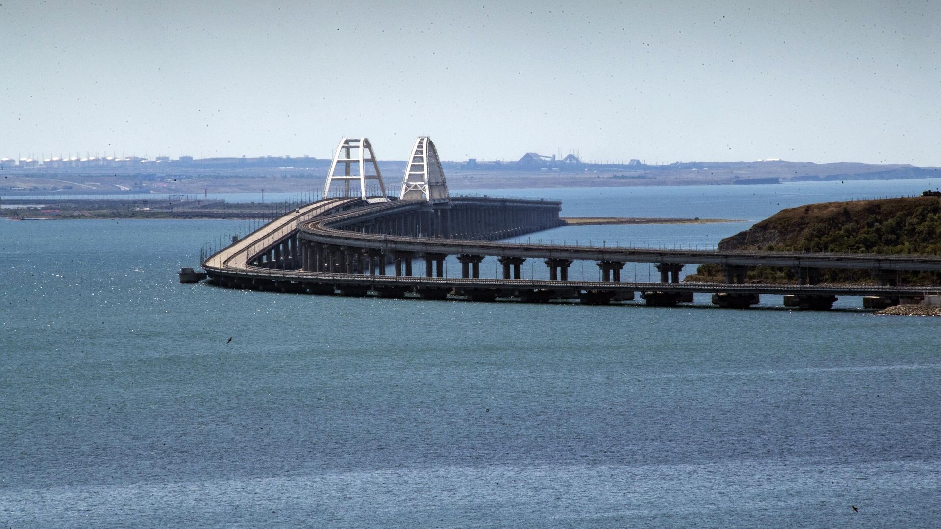 Перекрытие движения на Крымском мосту Перекрытие движения на Крымском мосту - РИА Новости, 1920, 15.08.2023