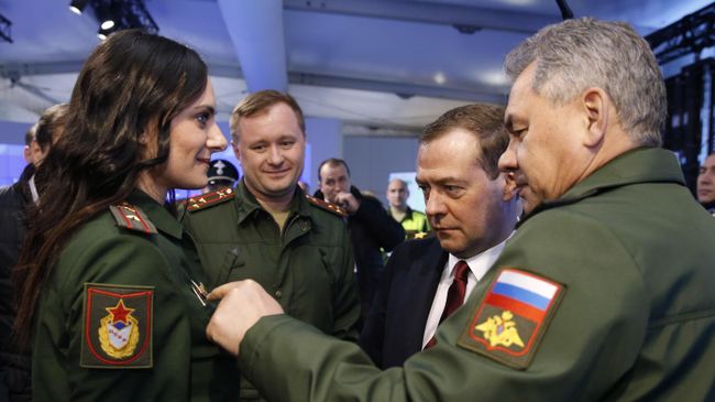 Елена Исинбаева на встрече с Дмитрием Медведевым и Сергеем Шойгу