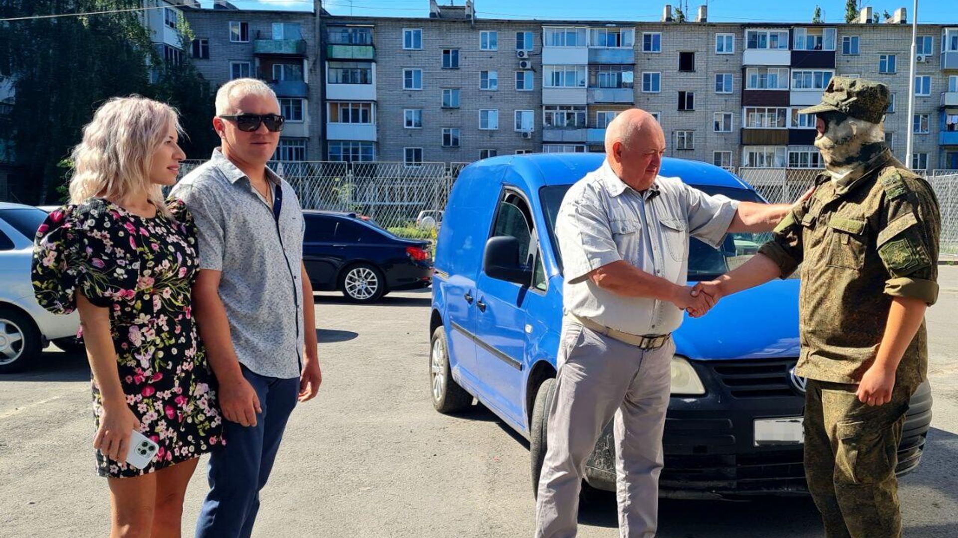 Воронежская семья передала для бойцов в зону СВО личный Volkswagen Воронежская семья передала для бойцов в зону СВО личный Volkswagen - РИА Новости, 1920, 19.07.2023