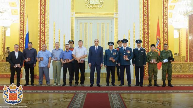 Губернатор Оренбургской области Денис Паслер вручил госнаграды участникам СВО