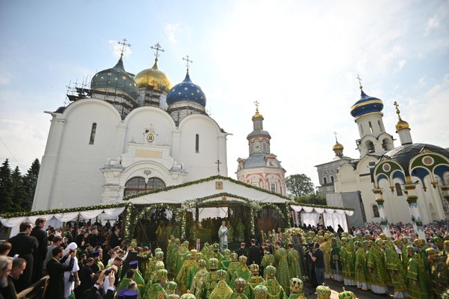 Патриаршее служение в Троицко-Сергиевой Лавре Патриаршее служение в Троицко-Сергиевой Лавре