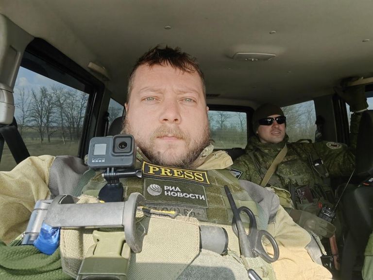 Военный корреспондент РИА Новости Ростислав Журавлев Военный корреспондент РИА Новости Ростислав Журавлев