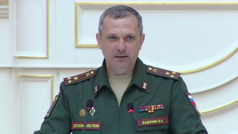 Командующий Ленинградским полком полковник Евгений Вашунин Командующий Ленинградским полком полковник Евгений Вашунин - РИА Новости, 1920, 24.07.2023