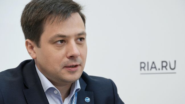 Генеральный директор Иннотех Дмитрий Харитонов на стенде РИА Новости