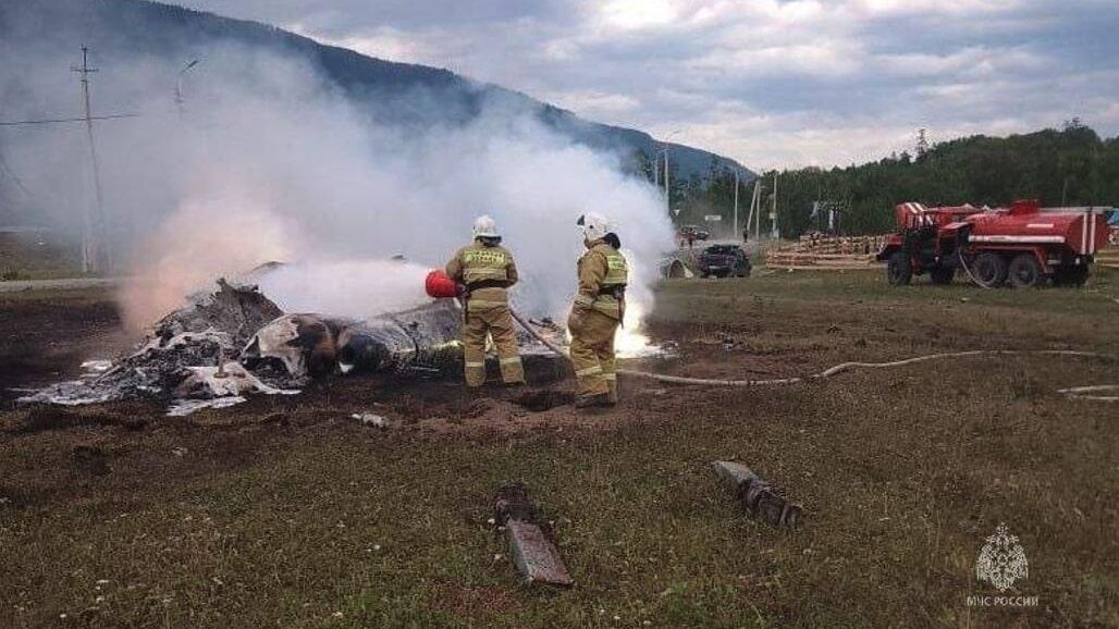 Последствия крушения частного вертолета Ми-8 в селе Тюнгур в Горном Алтае Последствия крушения частного вертолета Ми-8 в селе Тюнгур в Горном Алтае - РИА Новости, 1920, 27.07.2023