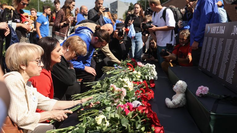 Митинг-реквием, приуроченный ко Дню памяти детей-жертв войны в Донбассе на площади Донецкой Народной Республики в Москве Митинг-реквием, приуроченный ко Дню памяти детей-жертв войны в Донбассе на площади Донецкой Народной Республики в Москве
