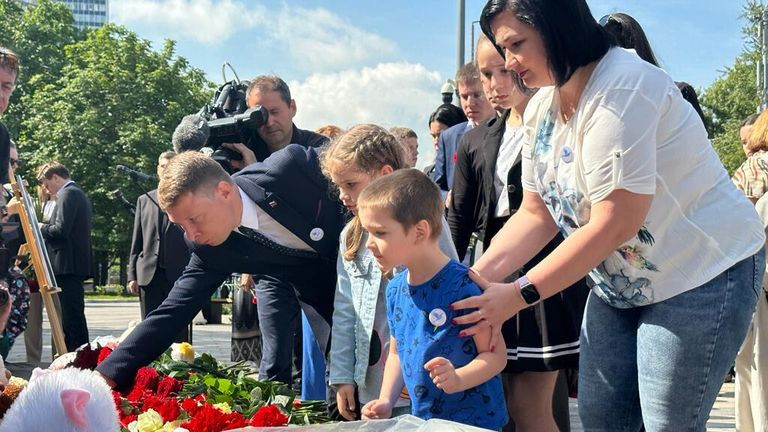 Митинг-реквием, приуроченный ко Дню памяти детей-жертв войны в Донбассе на площади Донецкой Народной Республики в Москве Митинг-реквием, приуроченный ко Дню памяти детей-жертв войны в Донбассе на площади Донецкой Народной Республики в Москве