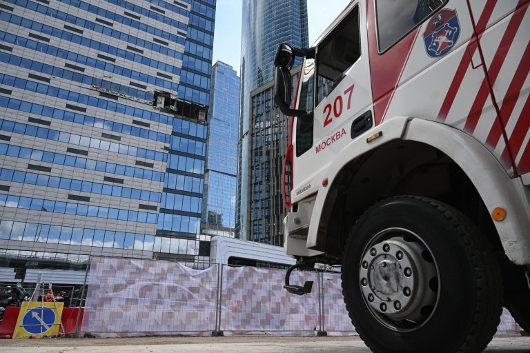 Здание делового центра Москва-сити, поврежденное в результате попытки атаки украинских беспилотников Здание делового центра Москва-сити, поврежденное в результате попытки атаки украинских беспилотников
