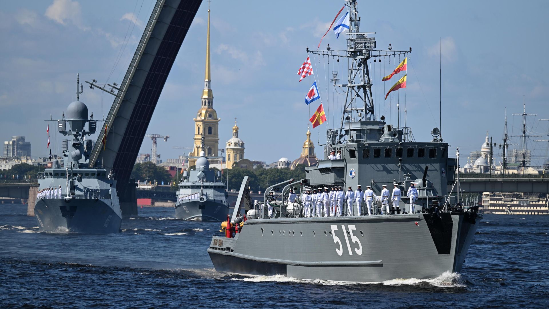 Базовый тральщик Павел Хенов проекта 12650 Балтийского флота ВМФ России на Главном военно-морском параде в честь Дня ВМФ РФ в Санкт-Петербурге Базовый тральщик Павел Хенов проекта 12650 Балтийского флота ВМФ России на Главном военно-морском параде в честь Дня ВМФ РФ в Санкт-Петербурге - РИА Новости, 1920, 25.09.2023
