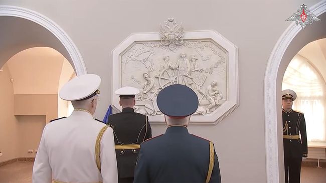 Открытие барельефа, посвященного победе российского флота у острова Корфу. Кадр видео