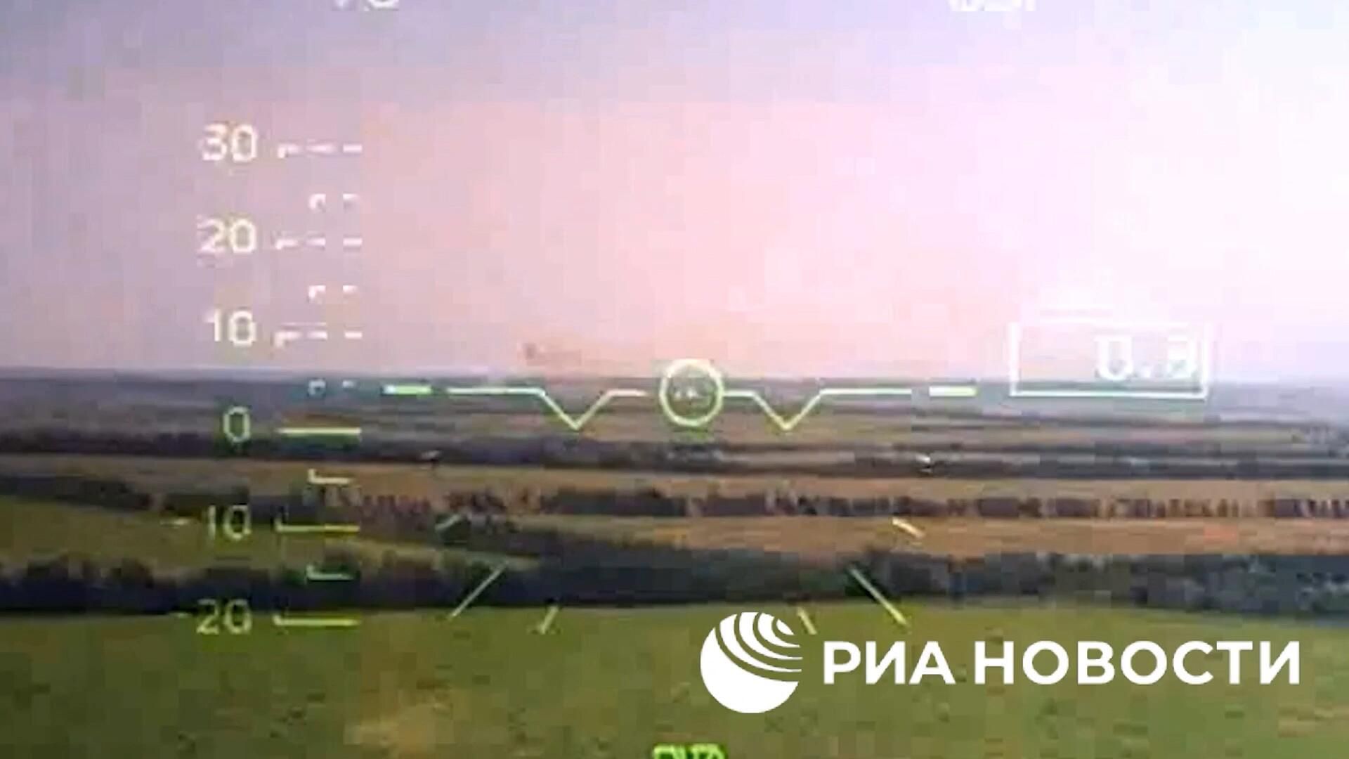 Уничтожение иностранной БМП ракетой Вихрь с ударного Ка-52 Уничтожение иностранной БМП ракетой Вихрь с ударного Ка-52 - РИА Новости, 1920, 30.07.2023