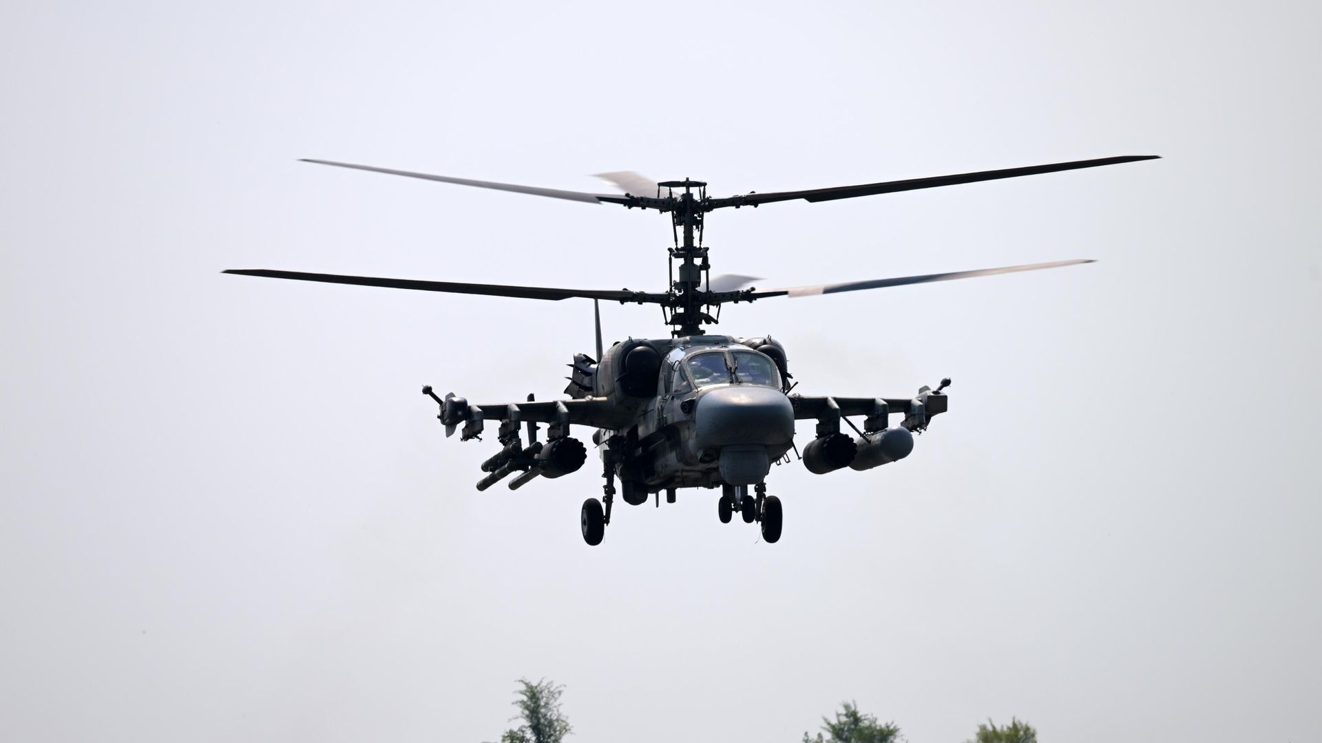 Ударный вертолет Ка-52 уходит на выполнение боевой задачи в зоне СВО Ударный вертолет Ка-52 уходит на выполнение боевой задачи в зоне СВО - РИА Новости, 1920, 12.09.2023