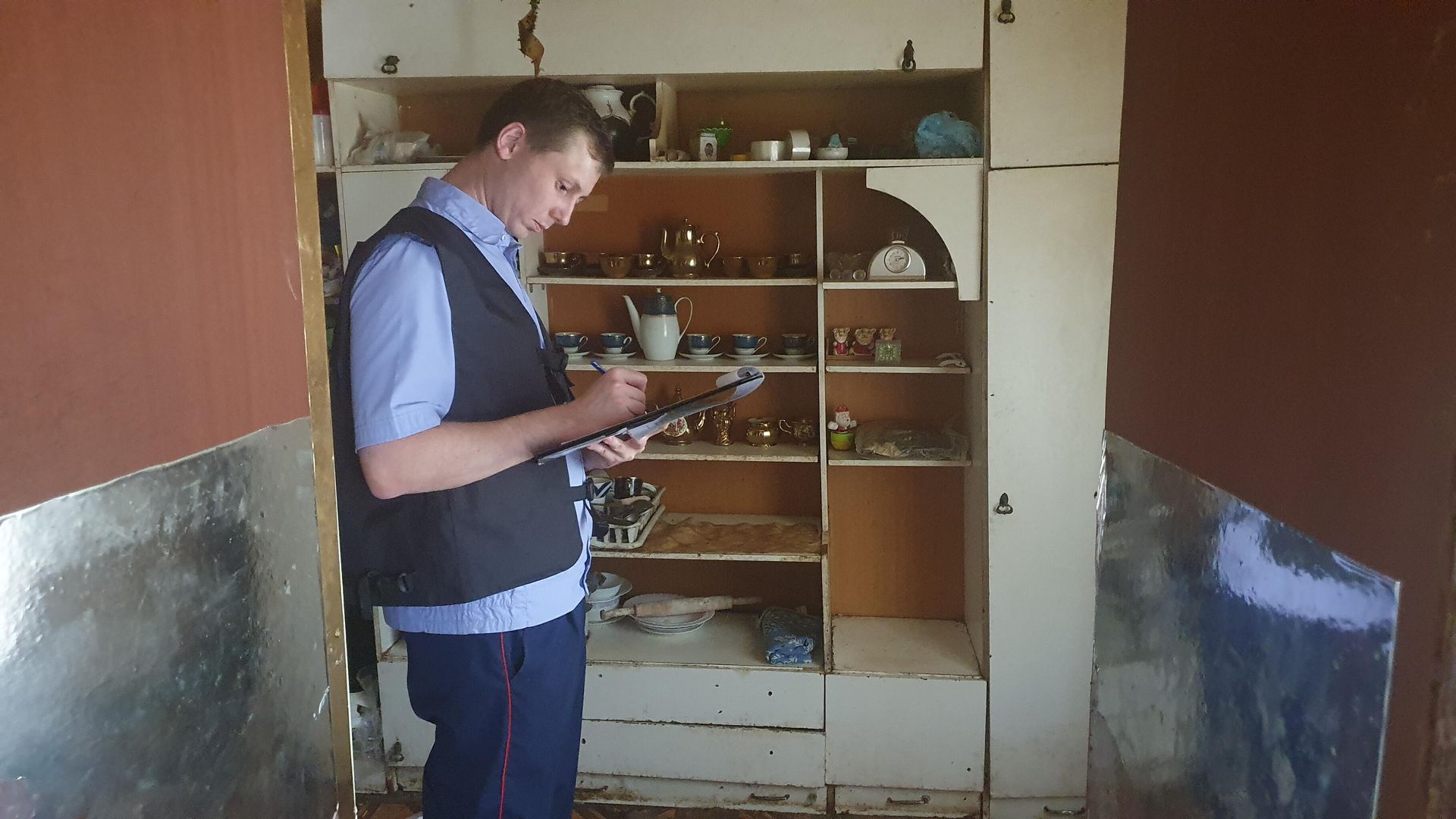 Дом в челябинском поселке, где мужчина удерживал девушку Дом в челябинском поселке, где мужчина удерживал девушку - РИА Новости, 1920, 01.08.2023