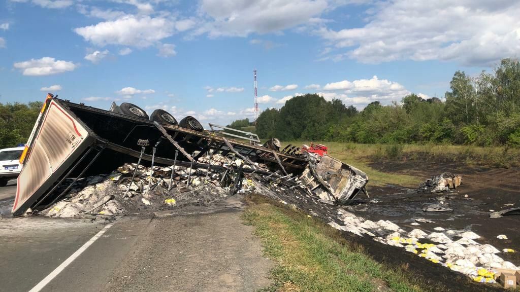 Место ДТП на 1061 км автомобильной дороги М5 Урал в Самарской области Место ДТП на 1061 км автомобильной дороги М5 Урал в Самарской области - РИА Новости, 1920, 01.08.2023