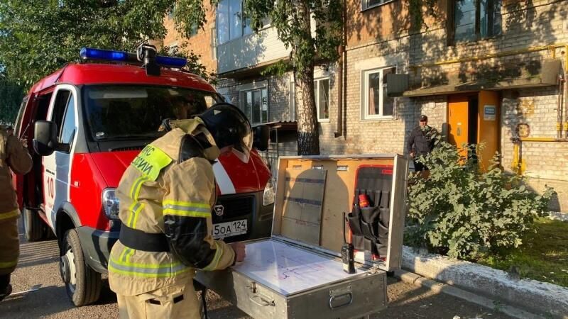 На месте взрыва бытового газа в пятиэтажном жилом доме в Канске На месте взрыва бытового газа в пятиэтажном жилом доме в Канске - РИА Новости, 1920, 04.08.2023