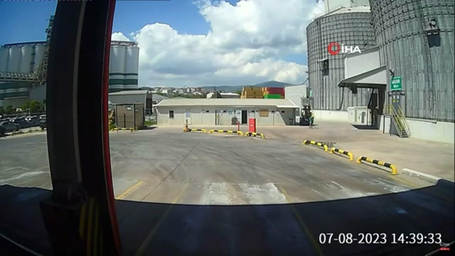 Момент взрыва в турецком порту Дериндже Момент взрыва в турецком порту Дериндже - РИА Новости, 1920, 07.08.2023