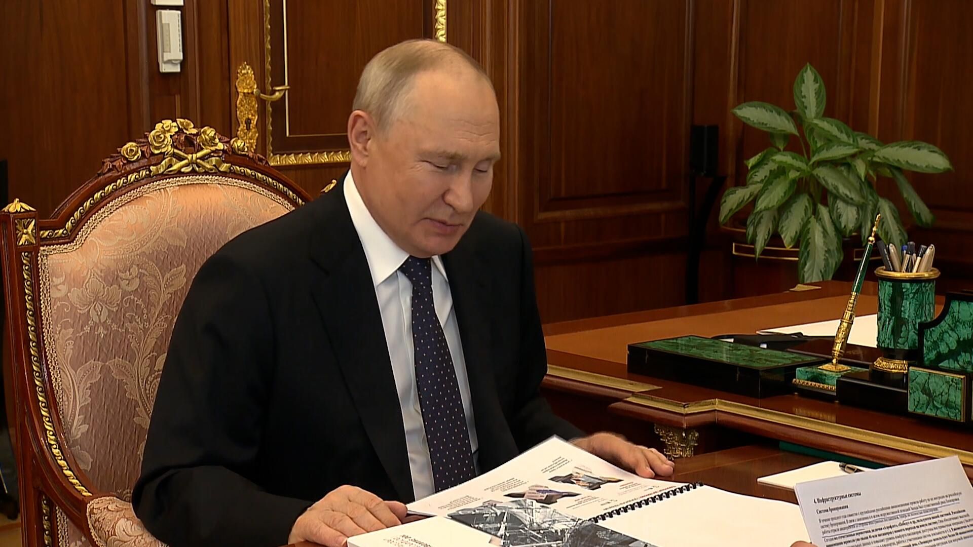 Путин: Система отечественная, а называется Леонардо Путин: Система отечественная, а называется Леонардо - РИА Новости, 1920, 07.08.2023