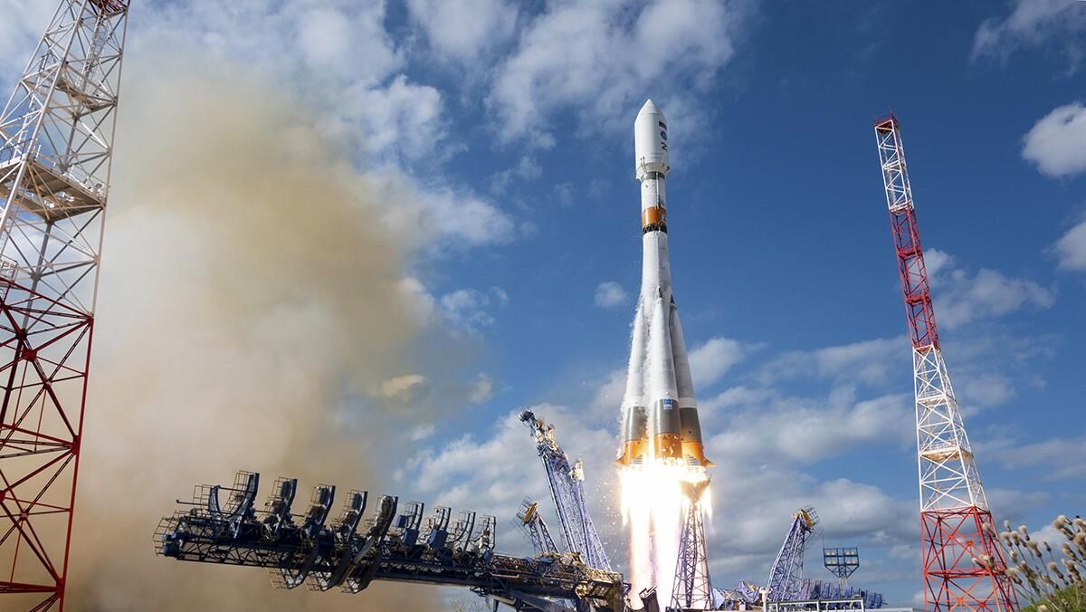 Запуск ракеты-носителя среднего класса Союз-2.1б с космодрома Плесецк Запуск ракеты-носителя среднего класса Союз-2.1б с космодрома Плесецк - РИА Новости, 1920, 24.03.2026