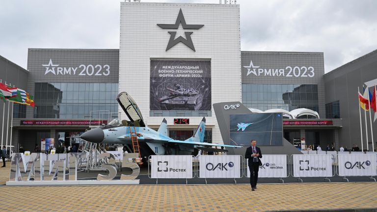 Самолет МиГ-35 на Международном военно-техническом форуме АРМИЯ-2023 Самолет МиГ-35 на Международном военно-техническом форуме АРМИЯ-2023