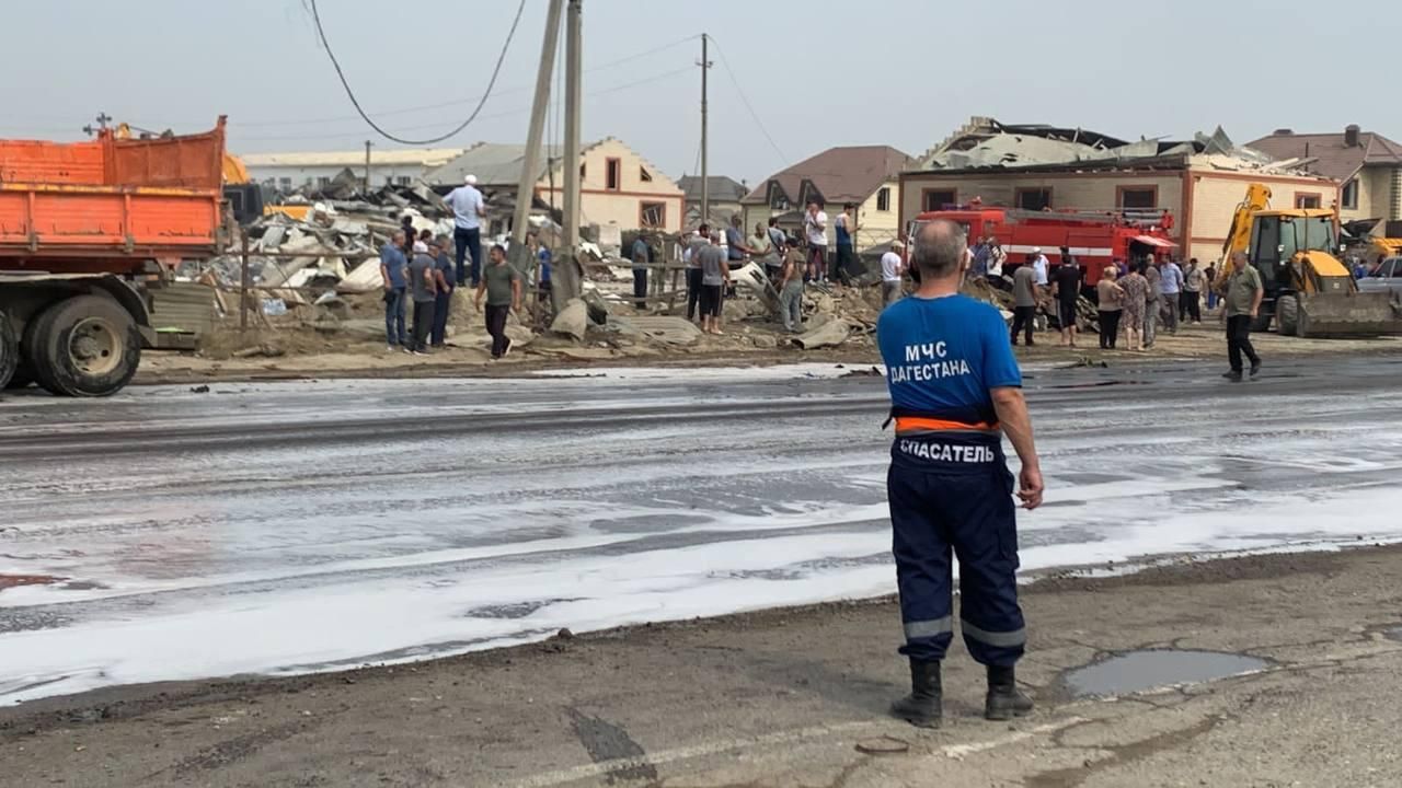Последствия взрыва на АЗС возле Махачкалы Последствия взрыва на АЗС возле Махачкалы - РИА Новости, 1920, 15.08.2023