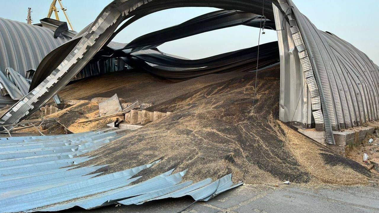 Последствия взрыва в одном из портов Измаила в Одесской области Украины - РИА Новости, 1920, 12.10.2023