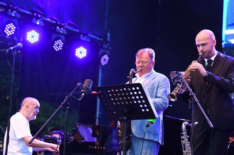 Музыкант Игорь Бутман на фестивале Jazzовые сезоны Музыкант Игорь Бутман на фестивале Jazzовые сезоны