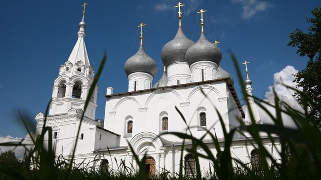 Крестовоздвиженский собор, г. Тутаев, Ярославская область Крестовоздвиженский собор, г. Тутаев, Ярославская область