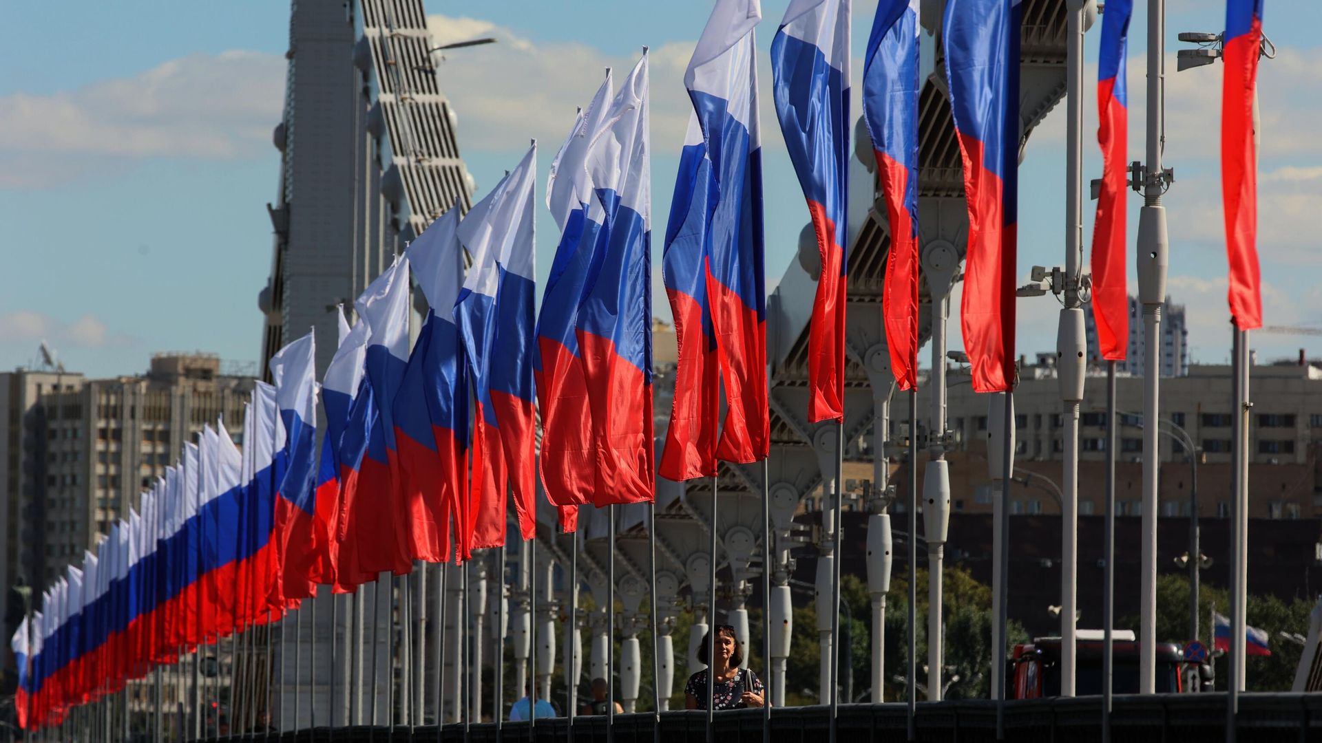 Российские флаги, установленные на Крымском мосту в Москве ко Дню государственного флага России Российские флаги, установленные на Крымском мосту в Москве ко Дню государственного флага России - РИА Новости, 1920, 29.02.2024