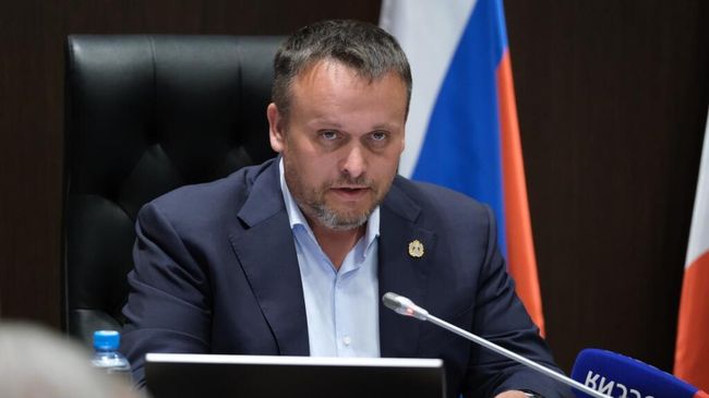 Введение новых мер безопасности в Новгородской области после атаки украинского беспилотника обсудил глава региона Андрей Никитин на оперативном штабе с силовыми структурами Введение новых мер безопасности в Новгородской области после атаки украинского беспилотника обсудил глава региона Андрей Никитин на оперативном штабе с силовыми структурами