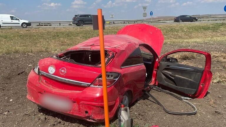 Последствия ДТП в Белогорском районе Республики Крым на автодороге Таврида в районе села Ароматное Последствия ДТП в Белогорском районе Республики Крым на автодороге Таврида в районе села Ароматное - РИА Новости, 1920, 22.08.2023