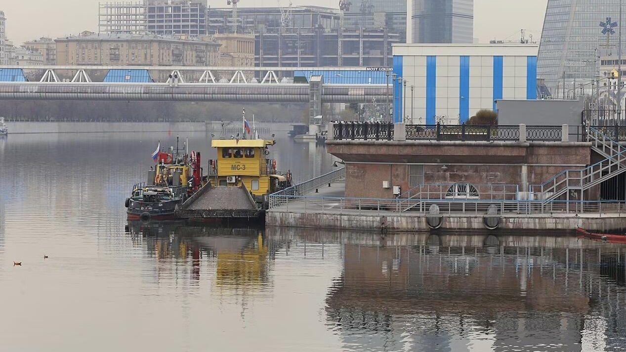Около 400 т мусора собрал коммунальный флот с водной акватории Москвы с начала навигации Около 400 т мусора собрал коммунальный флот с водной акватории Москвы с начала навигации - РИА Новости, 1920, 28.08.2023