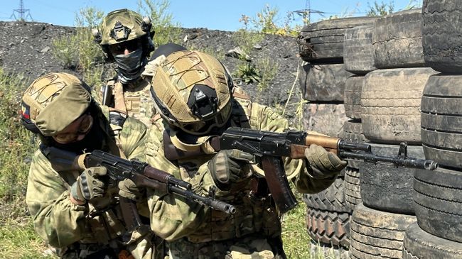 СОБР Росгвардии по ДНР проходит подготовку на полигоне