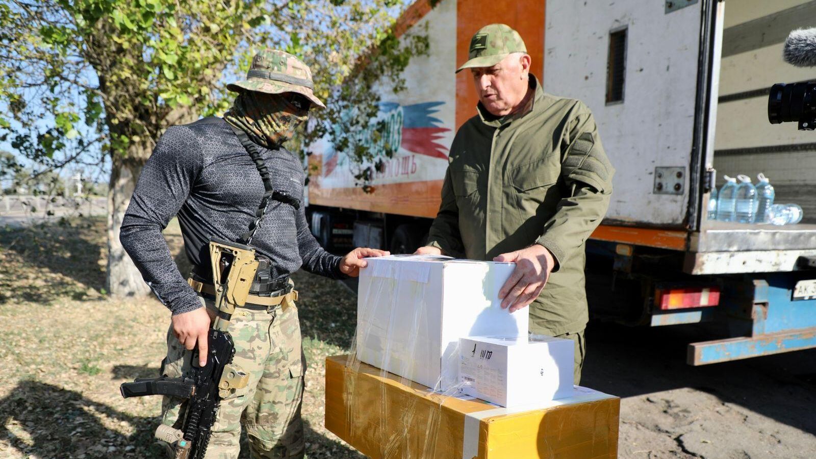 Дагестан передал 30 тонн гумпомощи военнослужащим в Запорожской области Дагестан передал 30 тонн гумпомощи военнослужащим в Запорожской области - РИА Новости, 1920, 31.08.2023