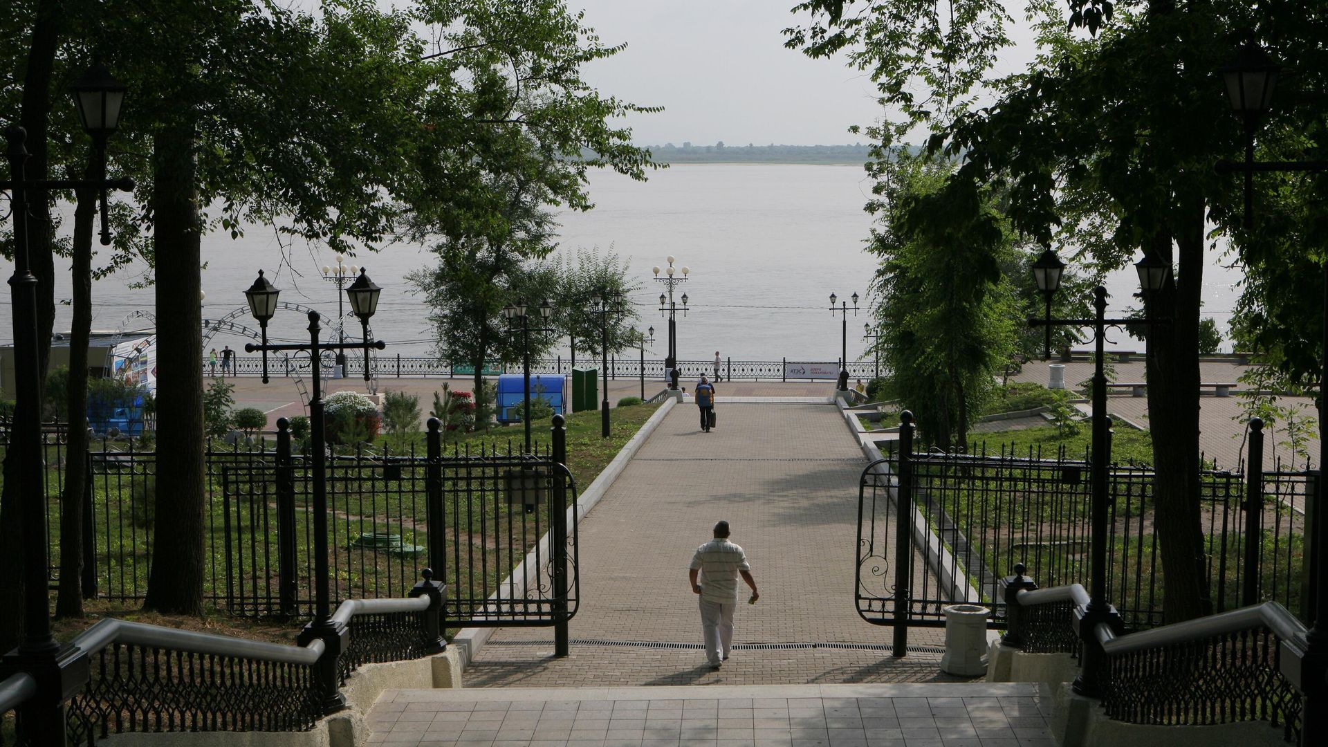 Лестница на набережную реки Амур в Хабаровске - РИА Новости, 1920, 07.04.2025