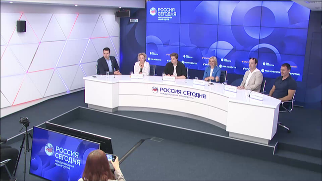 Пресс-конференция в преддверии премьеры художественного фильма Я делаю шаг Пресс-конференция в преддверии премьеры художественного фильма Я делаю шаг