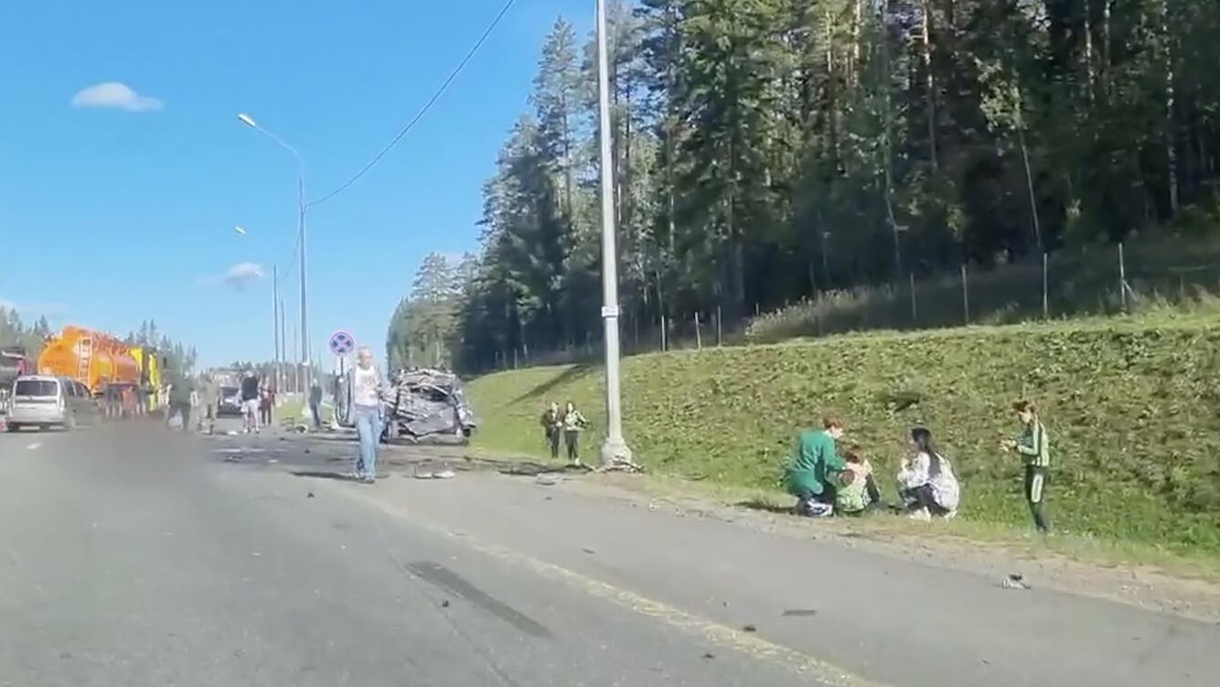 Место ДТП на трассе Скандинавия в Ленинградской области Место ДТП на трассе Скандинавия в Ленинградской области - РИА Новости, 1920, 15.09.2023