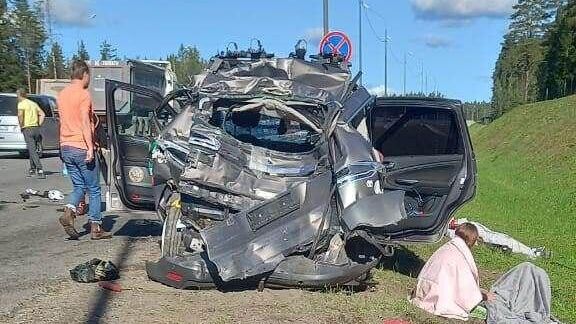 Машина после аварии в Ленобласти Машина после аварии в Ленобласти - РИА Новости, 1920, 07.09.2023