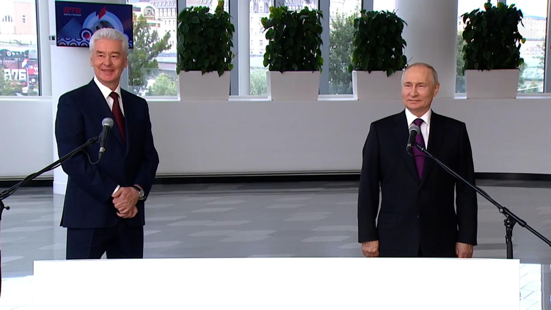 Путин и Собянин на открытии новых транспортных артерий Москвы Путин и Собянин на открытии новых транспортных артерий Москвы - РИА Новости, 1920, 09.09.2023