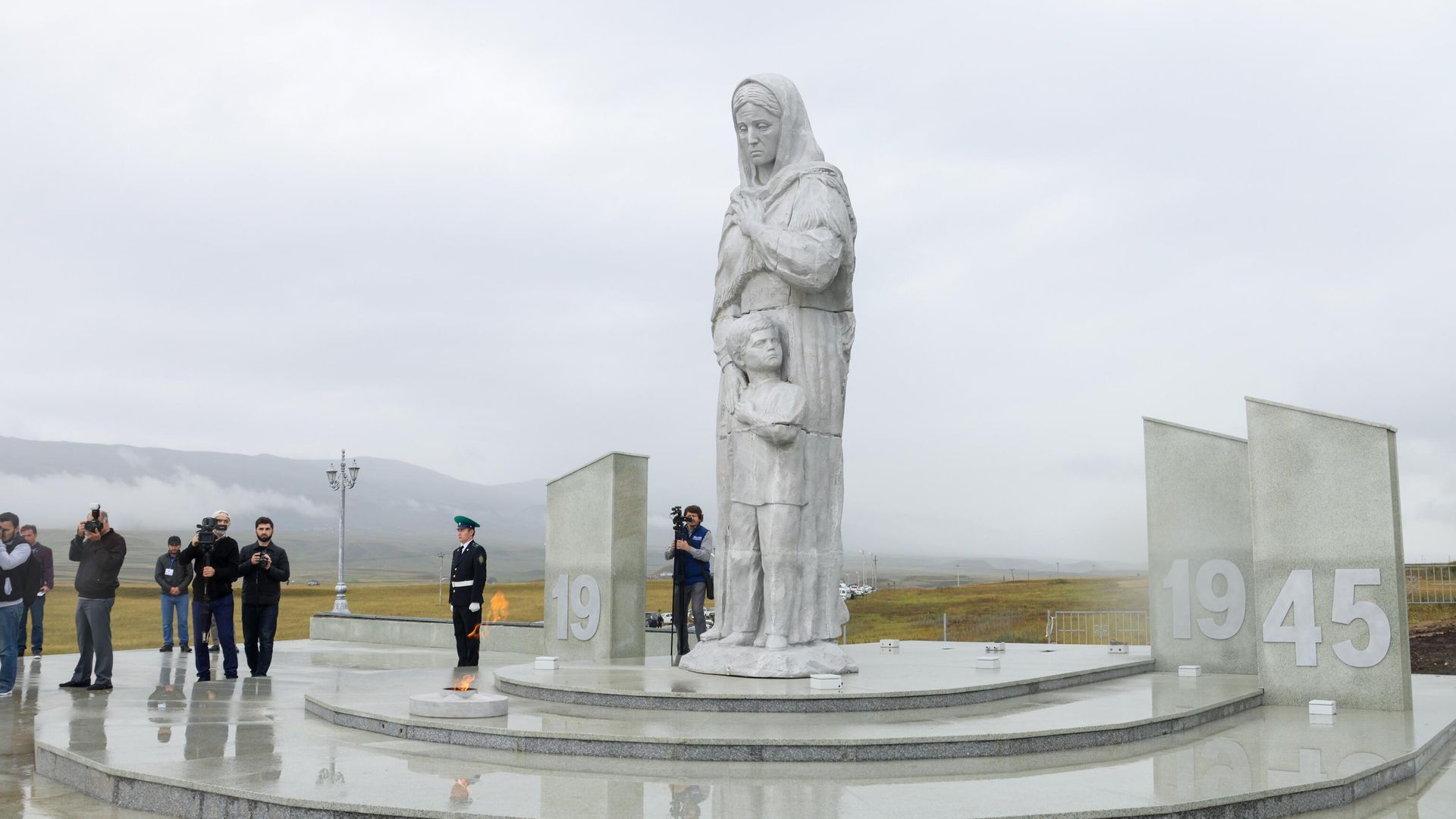 Мемориальный комплекс Белые журавли в селе Цада Хунзахского район Мемориальный комплекс Белые журавли в селе Цада Хунзахского район - РИА Новости, 1920, 09.09.2023