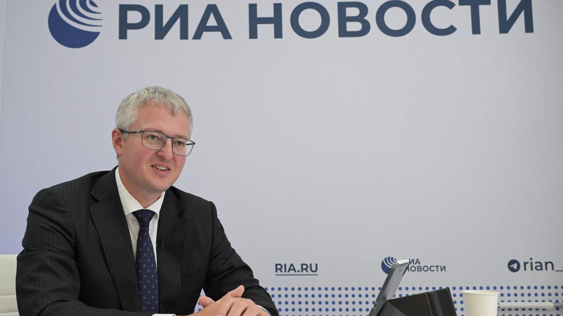 Губернатор Камчатского края Владимир Солодов на стенде РИА Новости на ВЭФ-2023 - РИА Новости, 1920, 13.09.2023